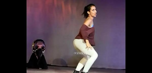  Desi girl butt crack without panty in leggings